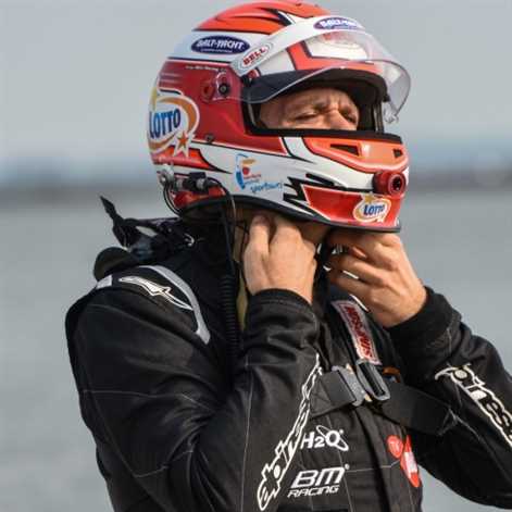 Jedyny Polak w motorowodnej F1 zdradza tajemnice powstania jego bolidu